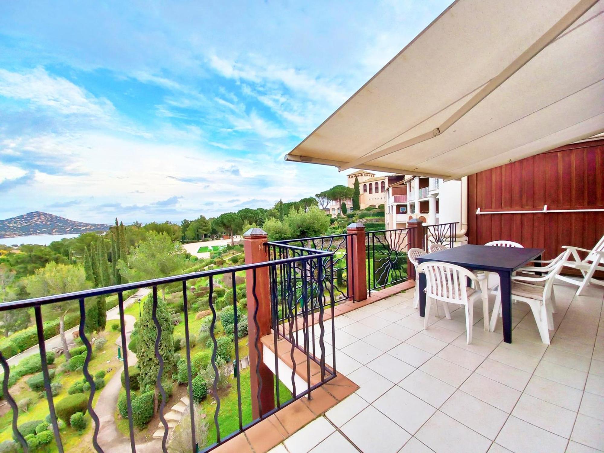 3 Pieces Tout Confort A Cap Esterel Saint-Raphael  Exterior photo